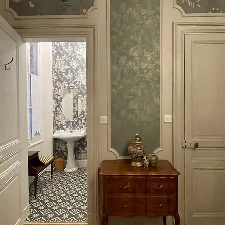 House Of Mailly 住宿加早餐酒店 3*