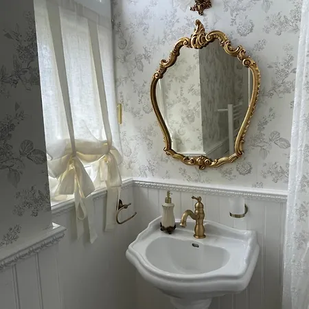 Bed and Breakfast House Of Mailly