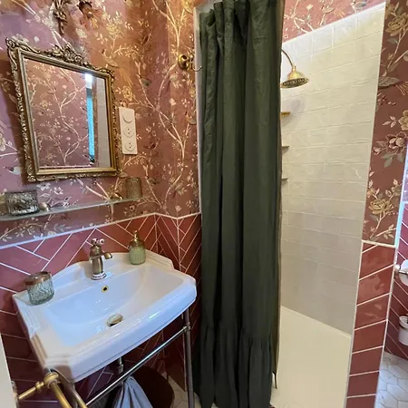 House Of Mailly Bed and Breakfast