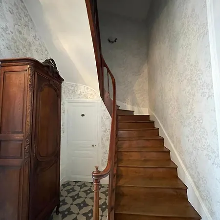 House Of Mailly Bed and Breakfast 3*